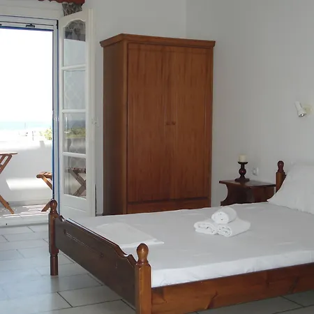 Marianna & * Plaka (Naxos)